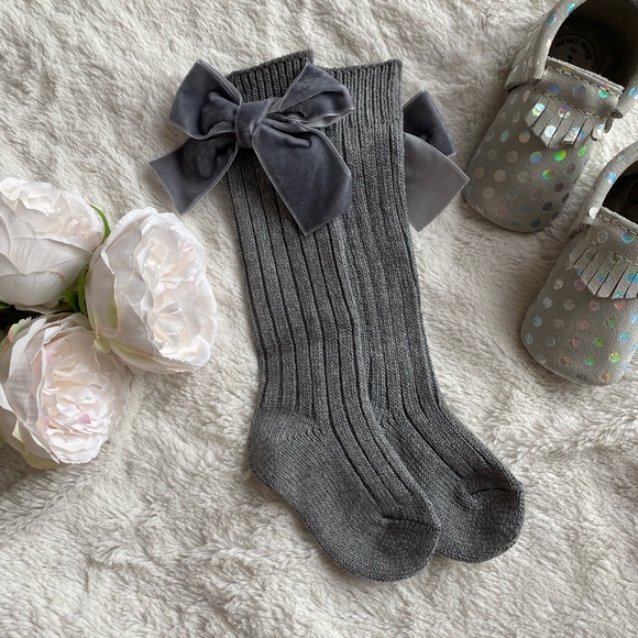 Other - ✨SOLD✨Baby Girl Knee High Socks With Bow 🎀